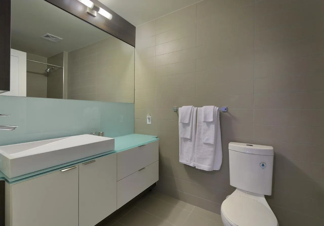 Hotel Delsuites - 300 Front Street - 30 Night Stays Toronto