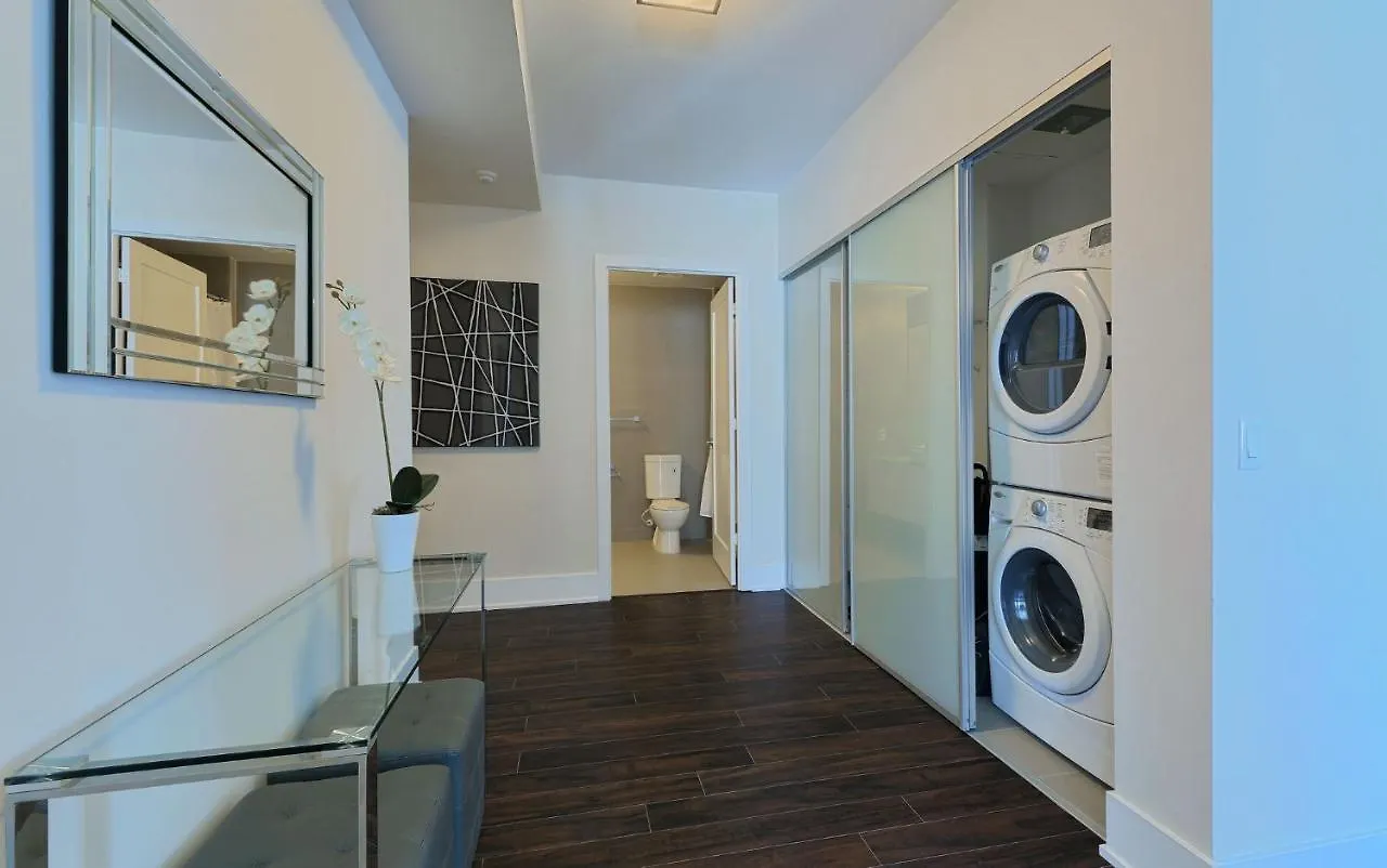 Delsuites - 300 Front Street - 30 Night Stays Toronto