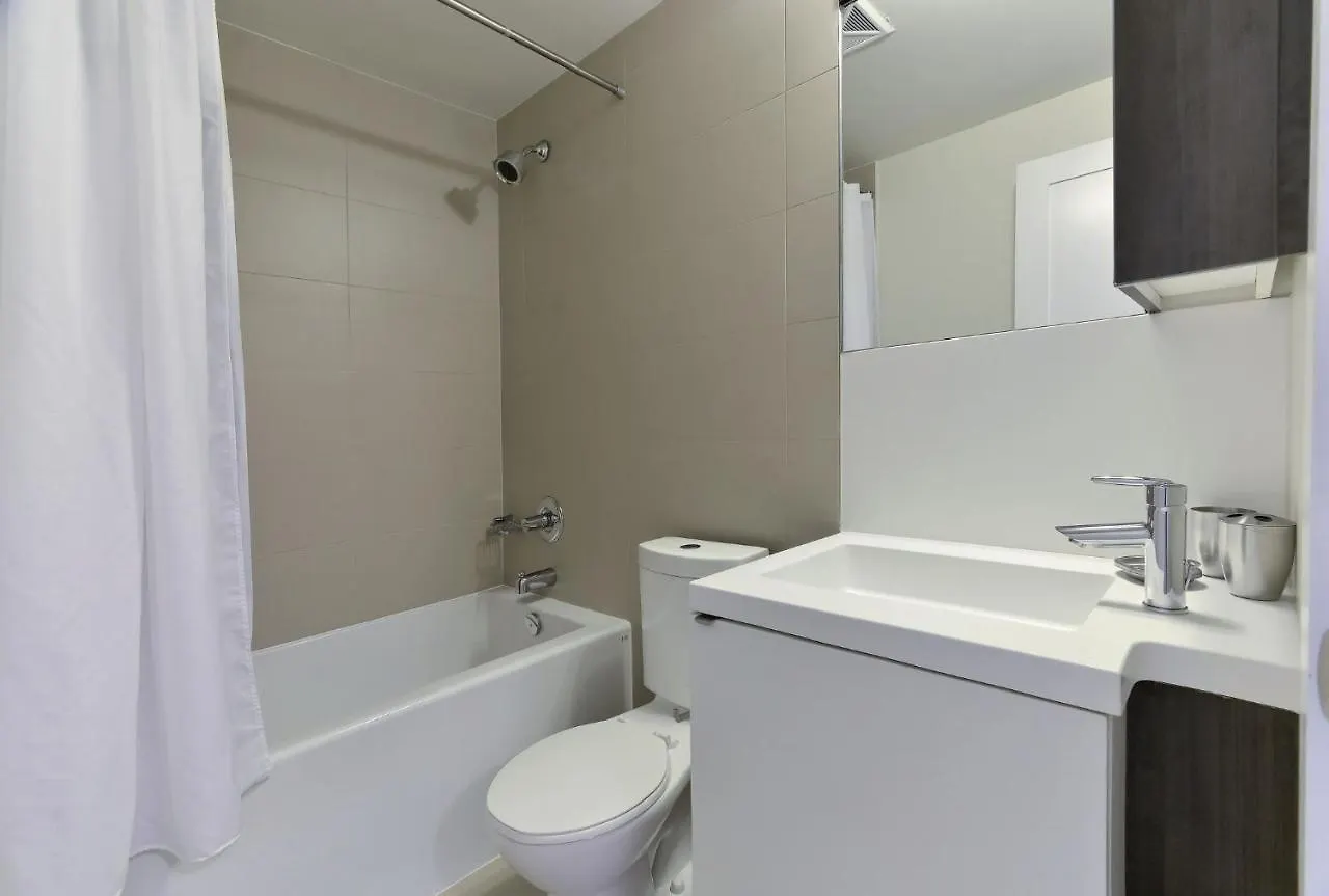 Delsuites - 300 Front Street - 30 Night Stays Toronto Canada