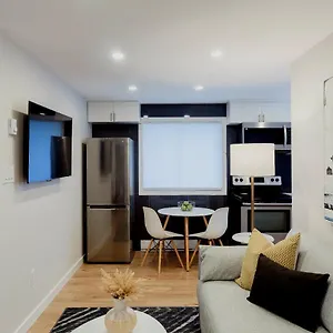 Apartment Modern, Luxurious Near Downtown Ottawa