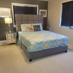 Homestay Mannys Place Ottawa
