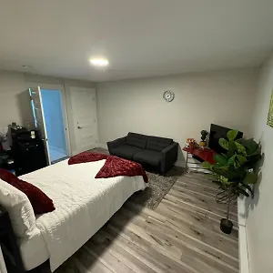 Homestay Choicest Cozy Halifax